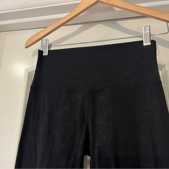 Lululemon align black textured leggings, size 6 - Picture 4 of 7